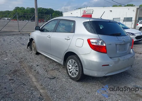 2010 Toyota Matrix z USA, uszkodzony, nr VIN 2T1KU4EEXAC329689